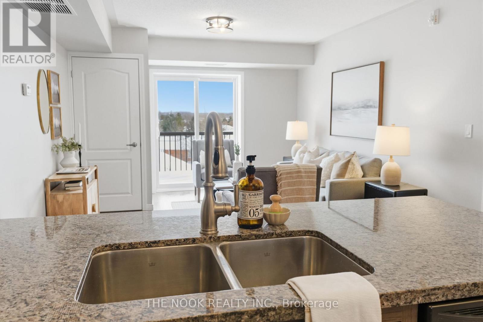 301 - 910 Wentworth Street, Peterborough (Otonabee Ward 1), Ontario  K9J 8R8 - Photo 11 - X12733852