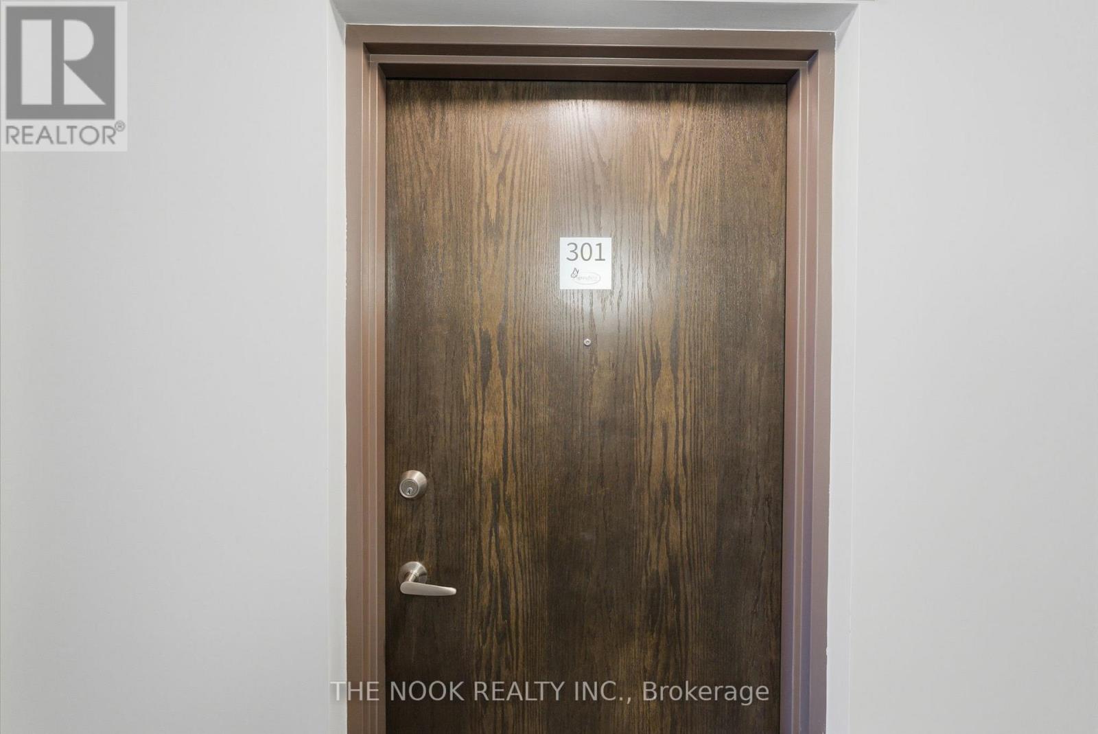 301 - 910 Wentworth Street, Peterborough (Otonabee Ward 1), Ontario  K9J 8R8 - Photo 4 - X12733852