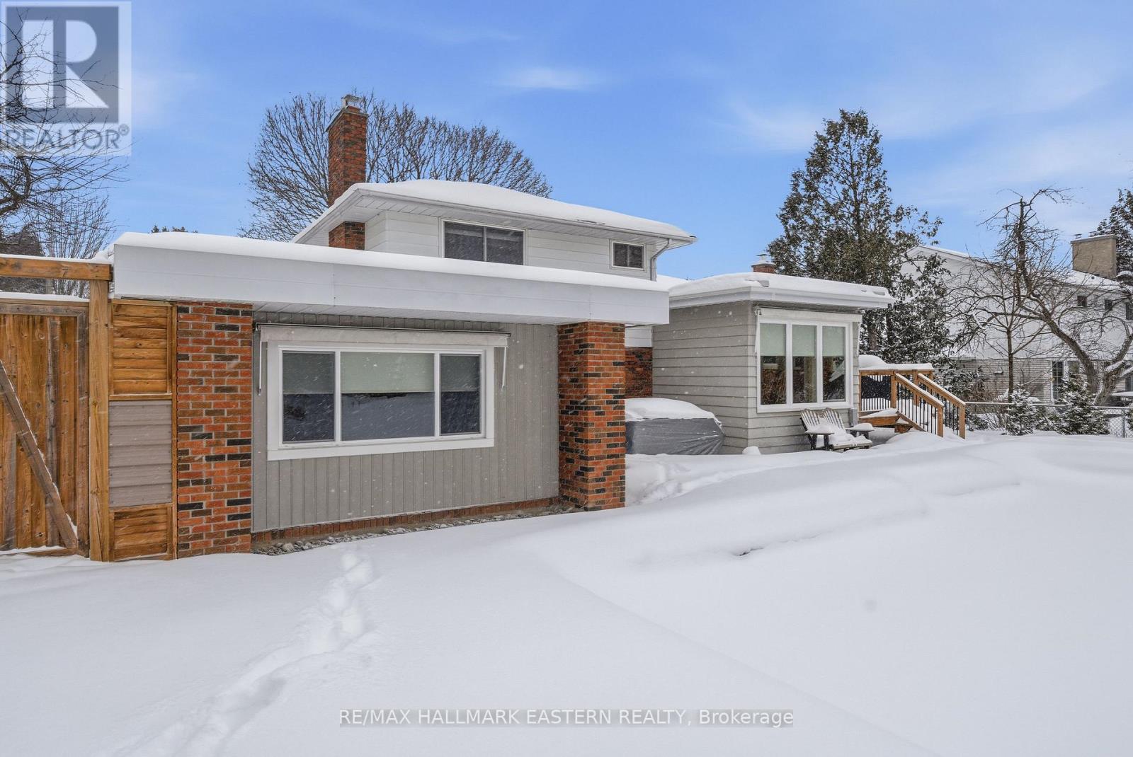 1601 Rocklands Road, Peterborough (Monaghan Ward 2), Ontario  K9J 6R8 - Photo 2 - X12734048