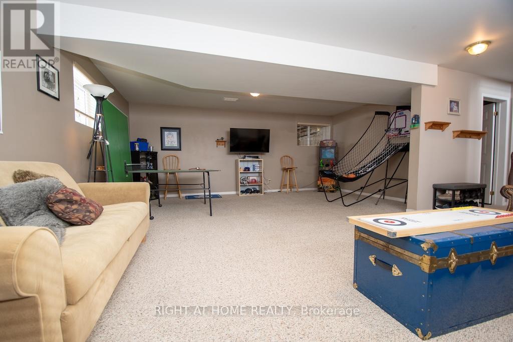 10 Kalman Drive, Cavan Monaghan (Cavan Twp), Ontario  K0L 1B0 - Photo 36 - X12734312