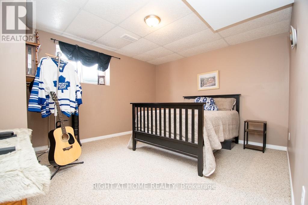 10 Kalman Drive, Cavan Monaghan (Cavan Twp), Ontario  K0L 1B0 - Photo 37 - X12734312