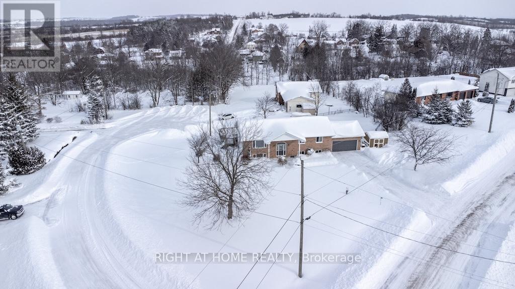 10 Kalman Drive, Cavan Monaghan (Cavan Twp), Ontario  K0L 1B0 - Photo 6 - X12734312