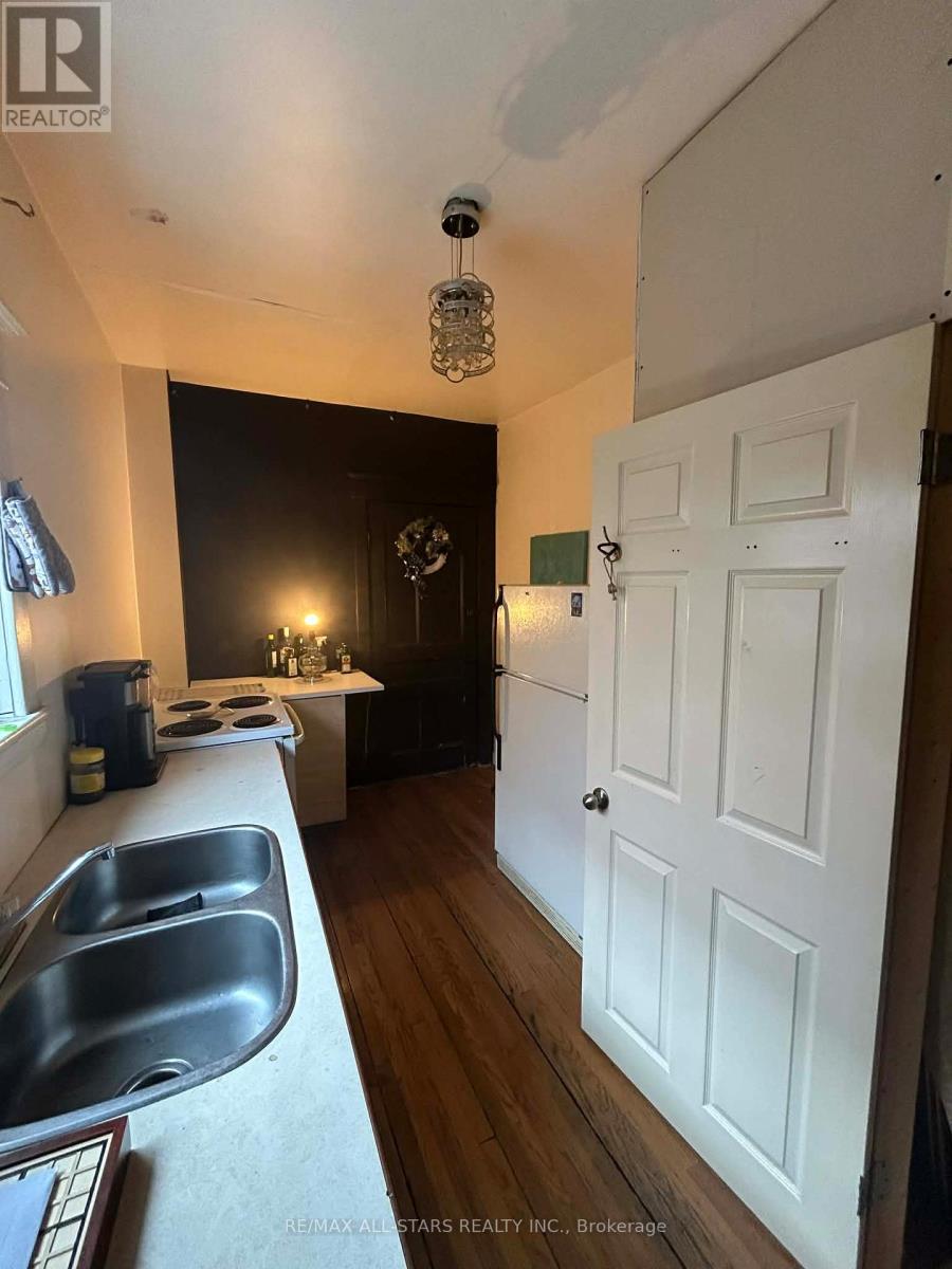 23 Victoria Avenue N, Kawartha Lakes (Lindsay), Ontario  K9V 4E6 - Photo 8 - X12734734