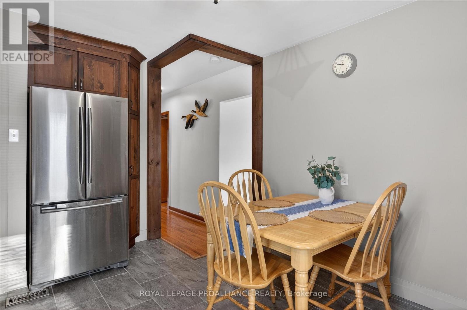 260 Bellevue Street, Peterborough (Northcrest Ward 5), Ontario  K9H 5E5 - Photo 16 - X12735358