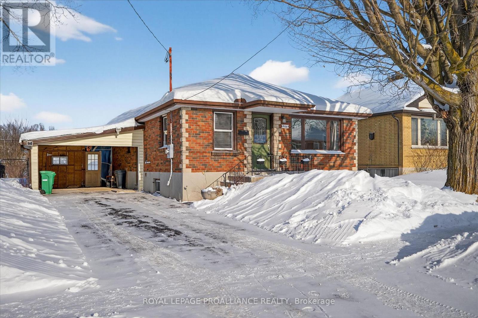 260 Bellevue Street, Peterborough (Northcrest Ward 5), Ontario  K9H 5E5 - Photo 2 - X12735358