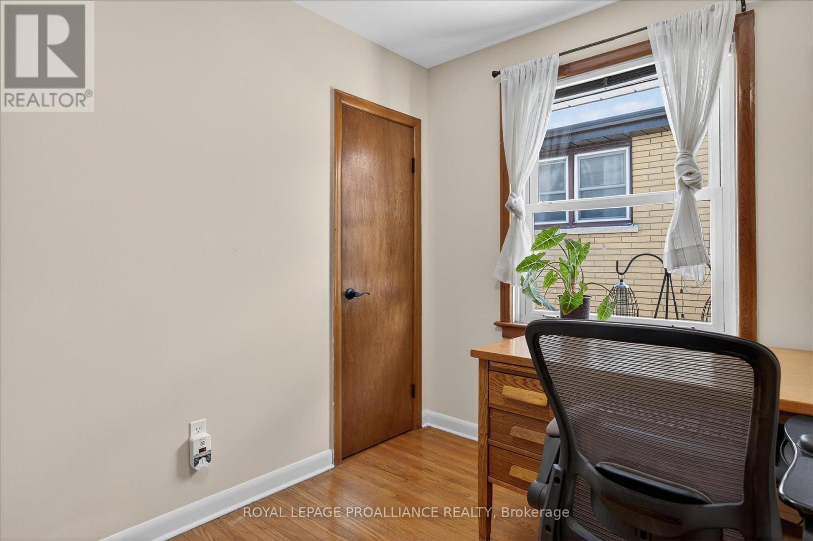 260 Bellevue Street, Peterborough (Northcrest Ward 5), Ontario  K9H 5E5 - Photo 27 - X12735358