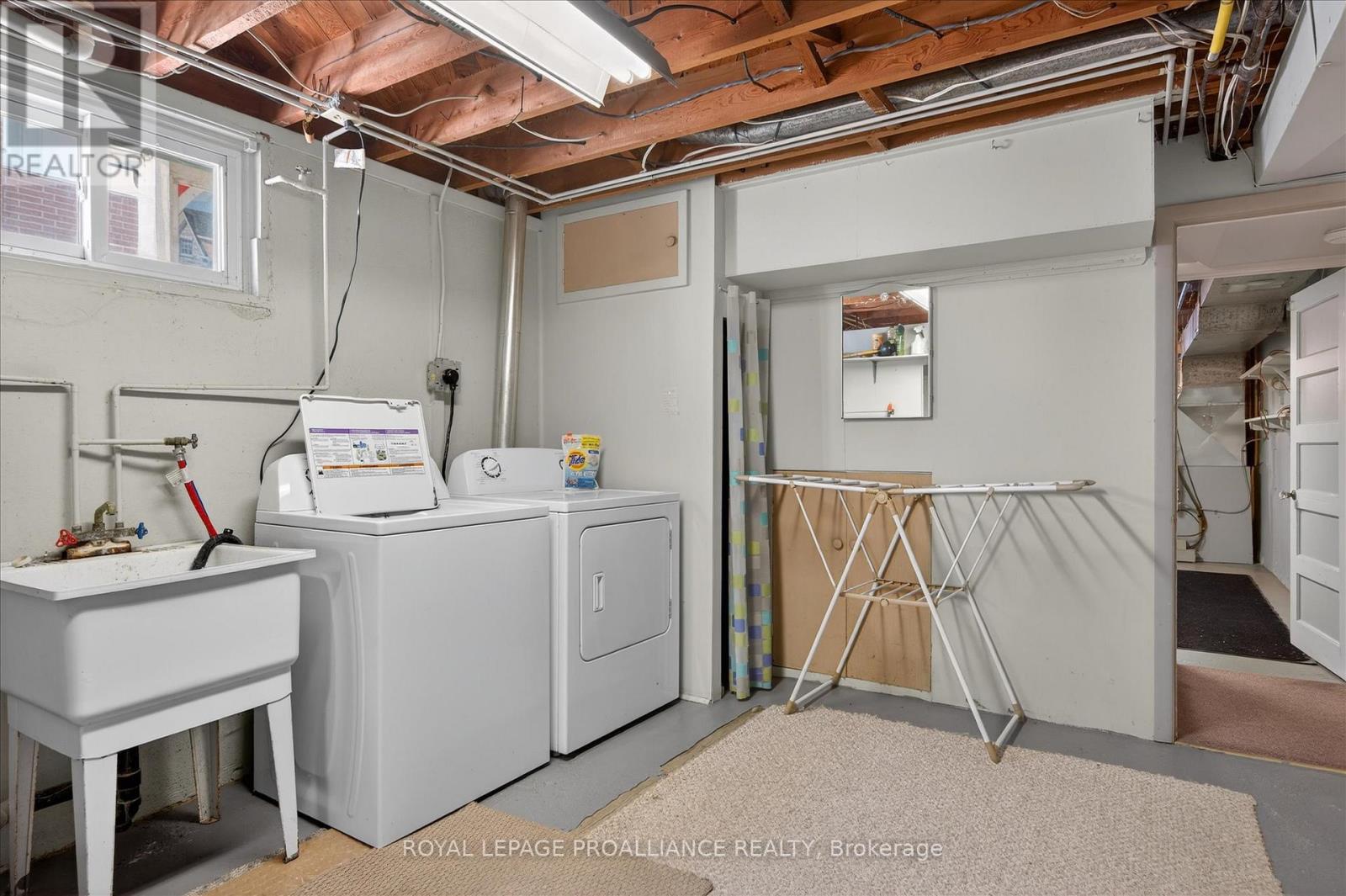 260 Bellevue Street, Peterborough (Northcrest Ward 5), Ontario  K9H 5E5 - Photo 36 - X12735358