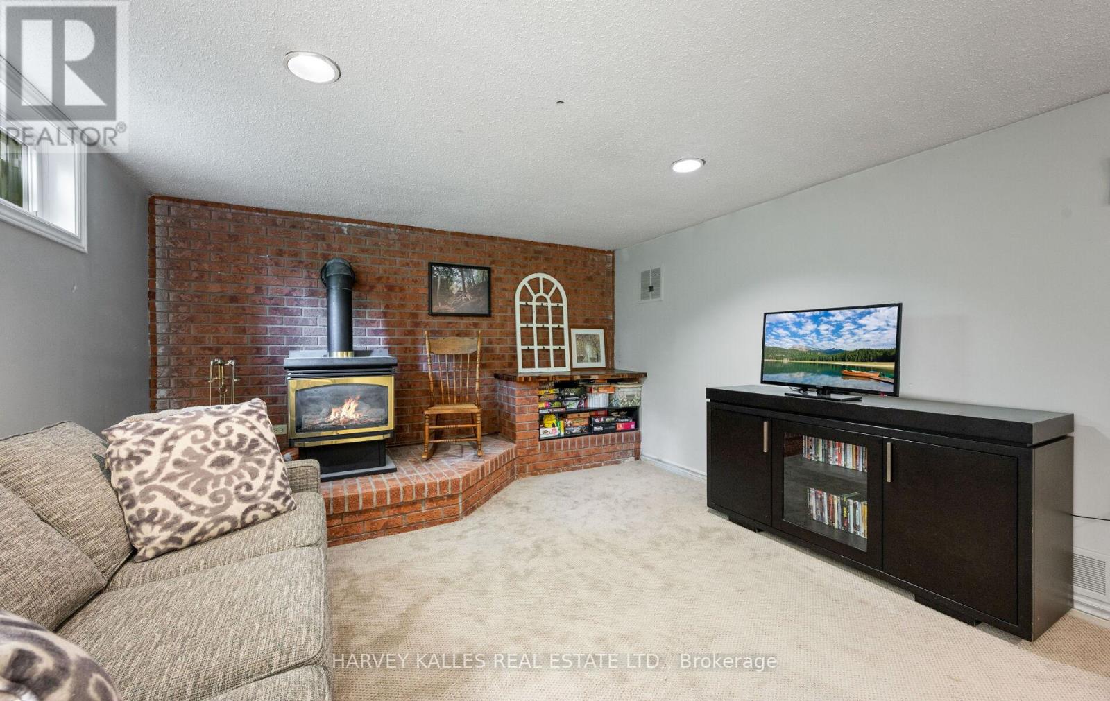 112 Dumble Avenue, Peterborough (Northcrest Ward 5), Ontario  K9H 5A8 - Photo 16 - X12736176