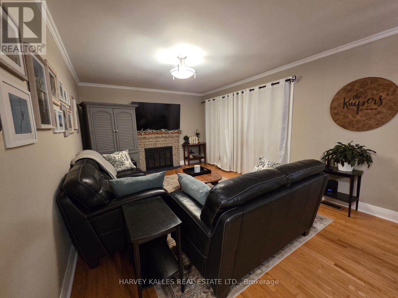 112 Dumble Avenue, Peterborough (Northcrest Ward 5), Ontario  K9H 5A8 - Photo 8 - X12736176