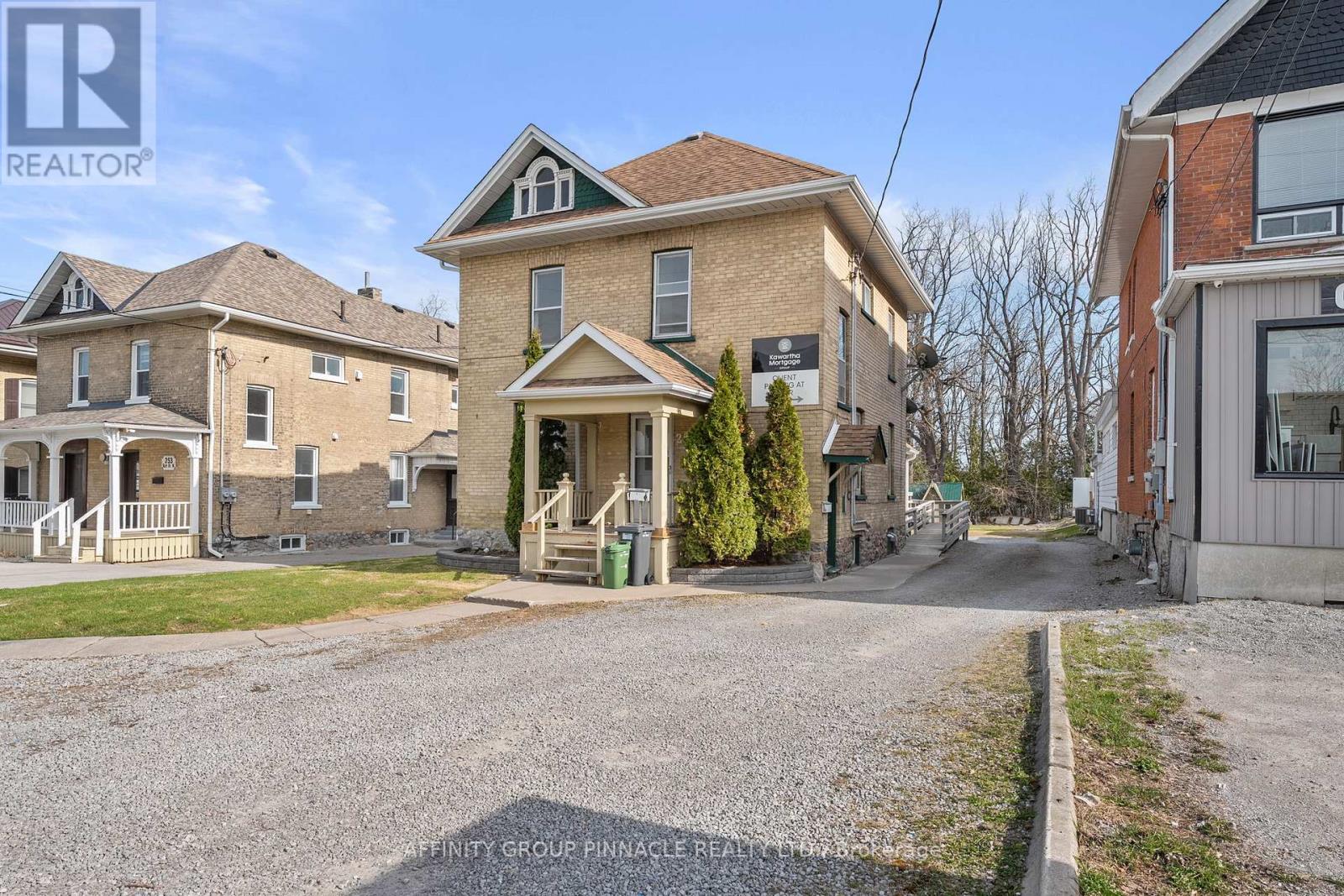255 Kent Street W, Kawartha Lakes (Lindsay), Ontario  K9V 2Z4 - Photo 10 - X12736552