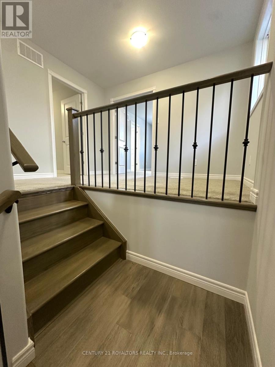 240 O'neil Street, Peterborough (Monaghan Ward 2), Ontario  K9J 6X4 - Photo 17 - X12736510