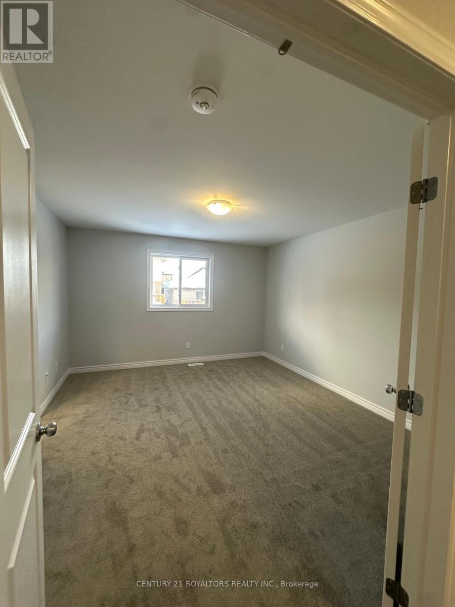 240 O'neil Street, Peterborough (Monaghan Ward 2), Ontario  K9J 6X4 - Photo 32 - X12736510