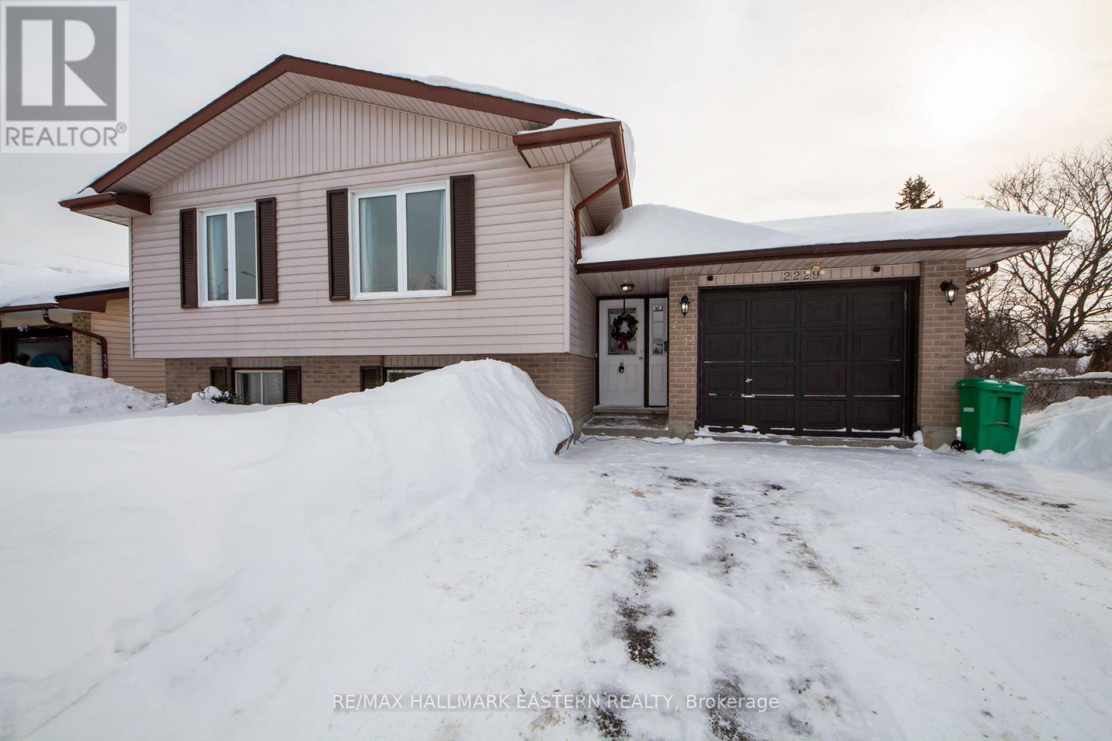 2229 LYNHAVEN ROAD, peterborough (monaghan ward 2), Ontario