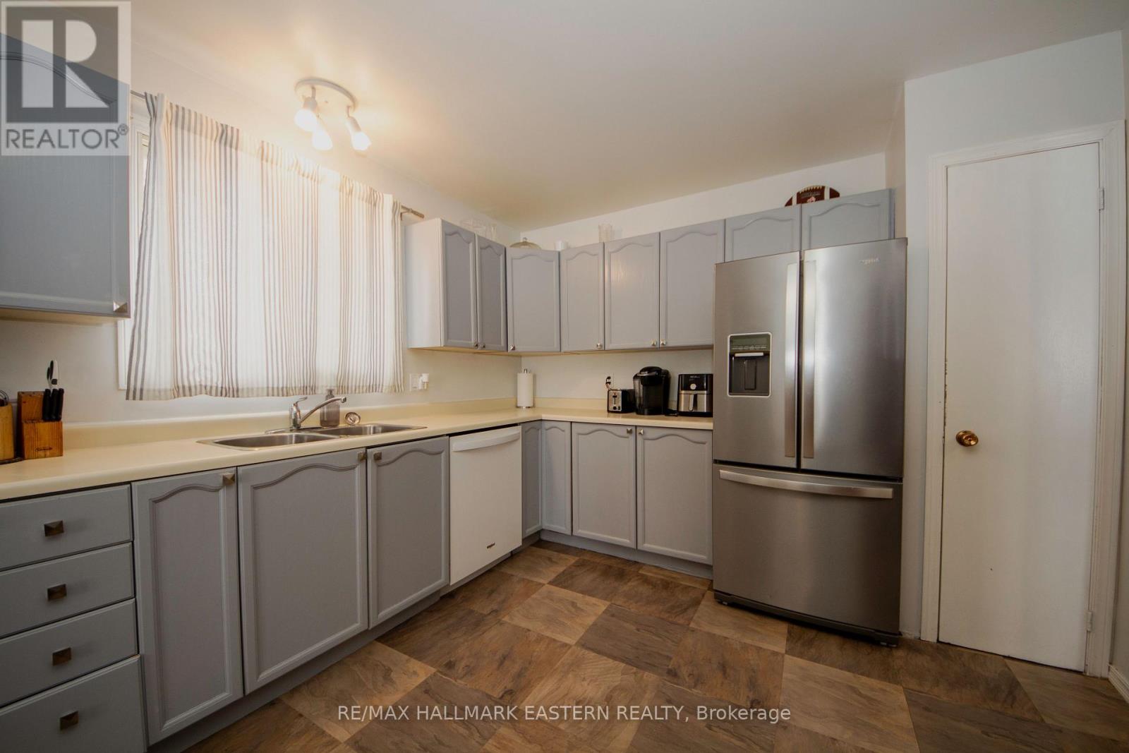 2229 Lynhaven Road, Peterborough (Monaghan Ward 2), Ontario  K9K 1V8 - Photo 13 - X12736614