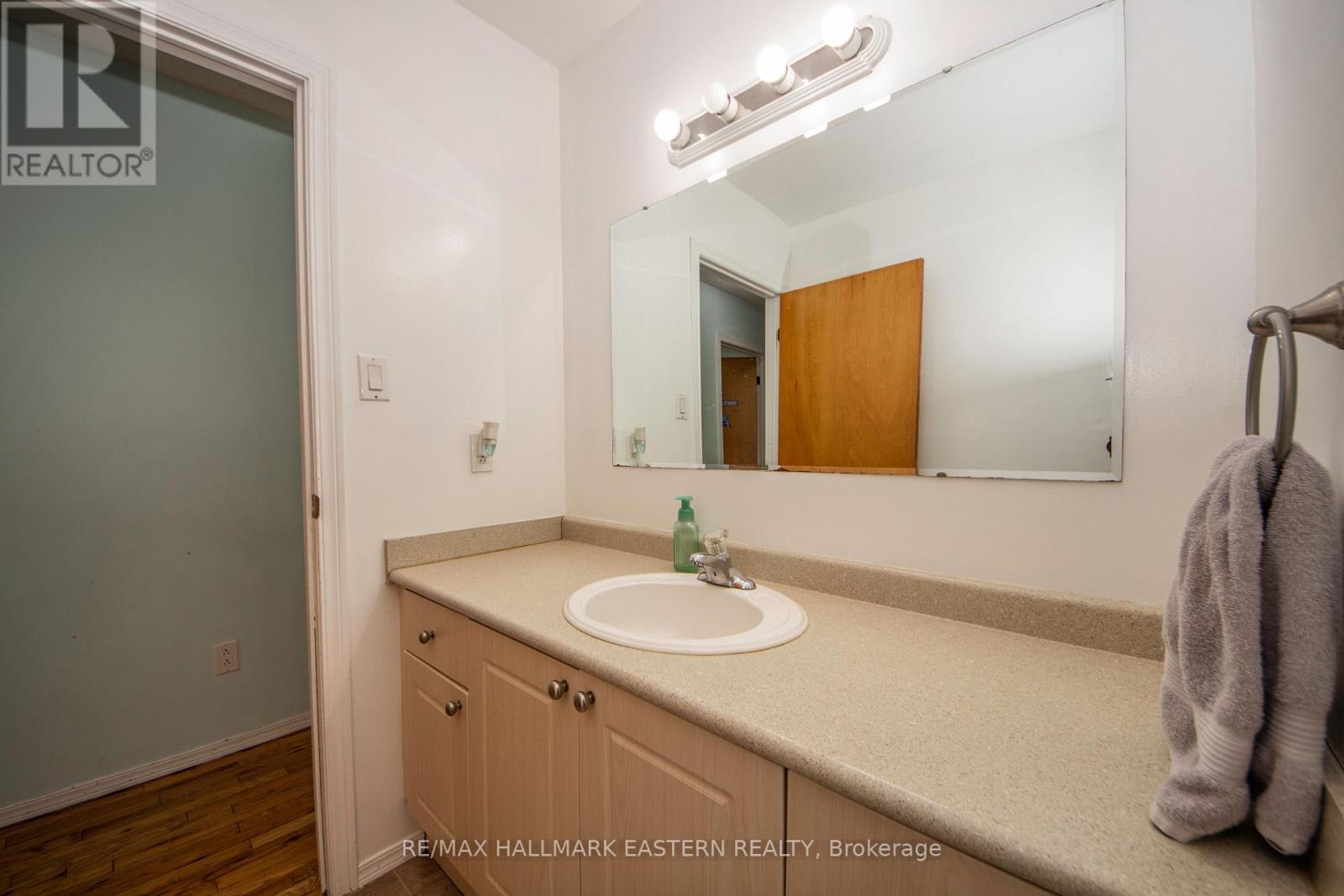 2229 Lynhaven Road, Peterborough (Monaghan Ward 2), Ontario  K9K 1V8 - Photo 15 - X12736614