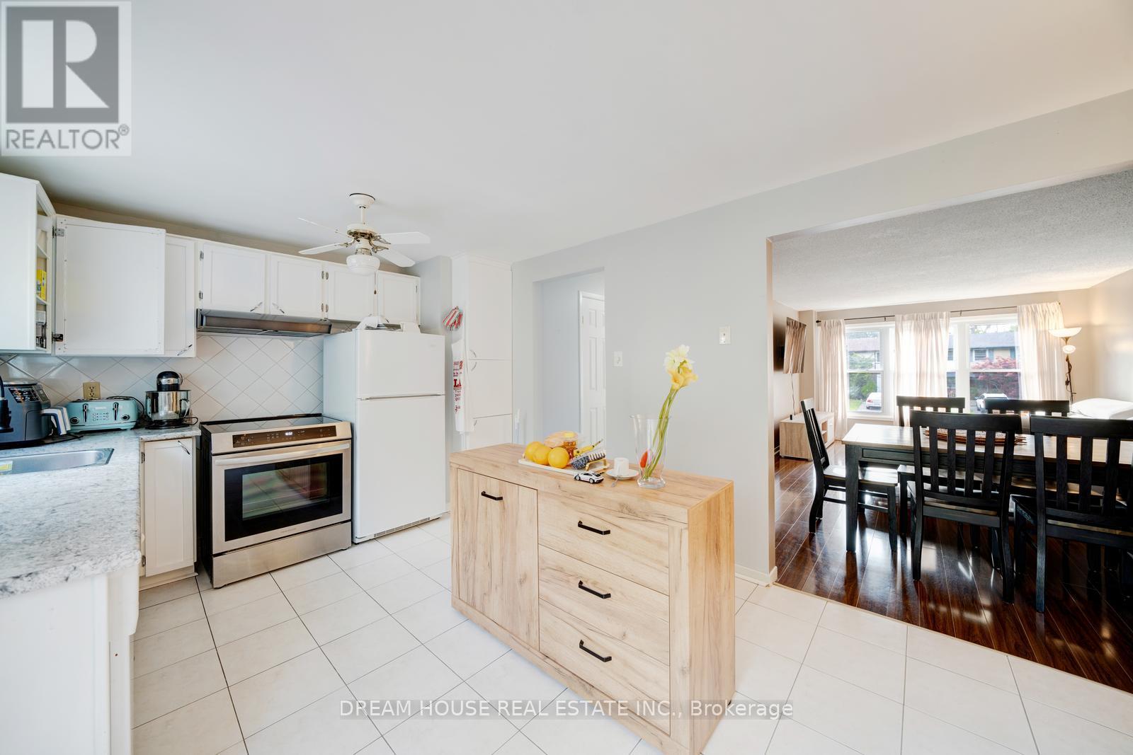 2048 Walker Avenue, Peterborough (Ashburnham Ward 4), Ontario  K9L 1S1 - Photo 10 - X12737248