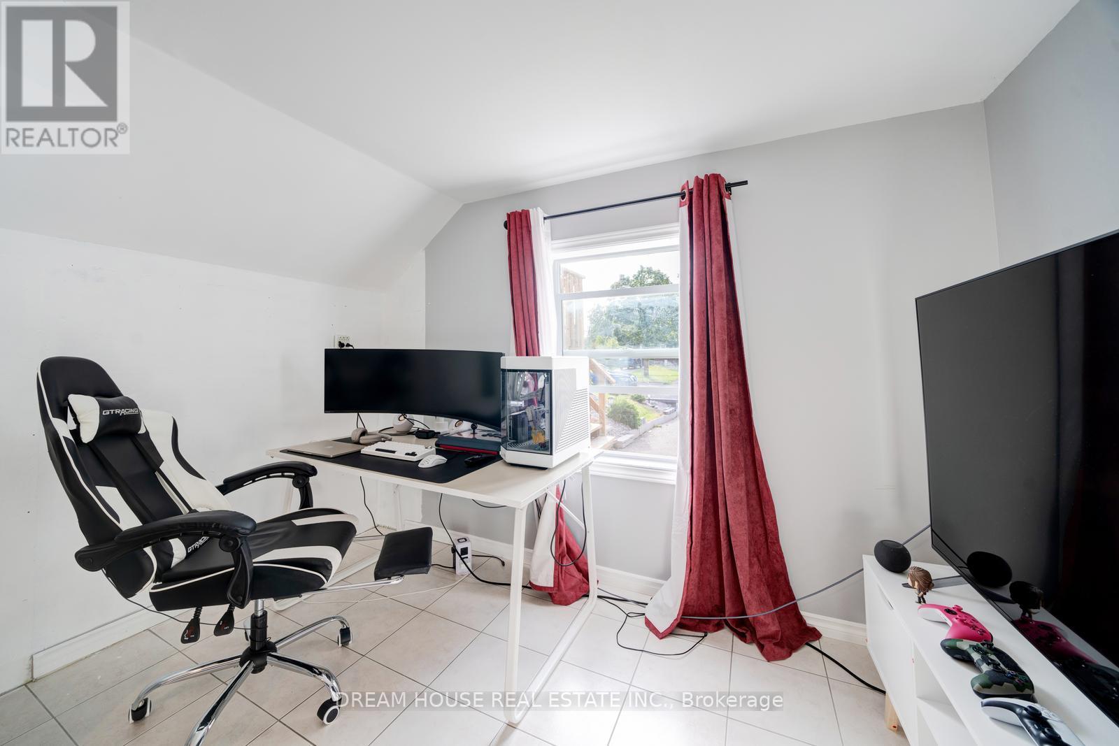 2048 Walker Avenue, Peterborough (Ashburnham Ward 4), Ontario  K9L 1S1 - Photo 19 - X12737248