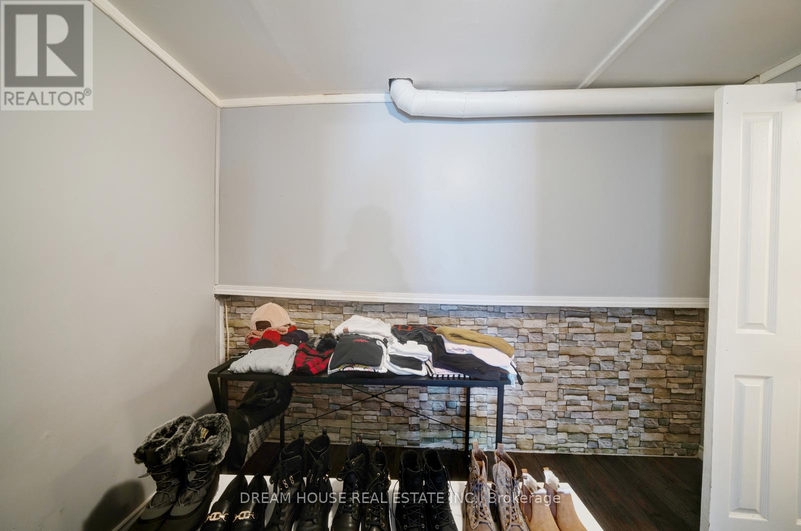 2048 Walker Avenue, Peterborough (Ashburnham Ward 4), Ontario  K9L 1S1 - Photo 21 - X12737248