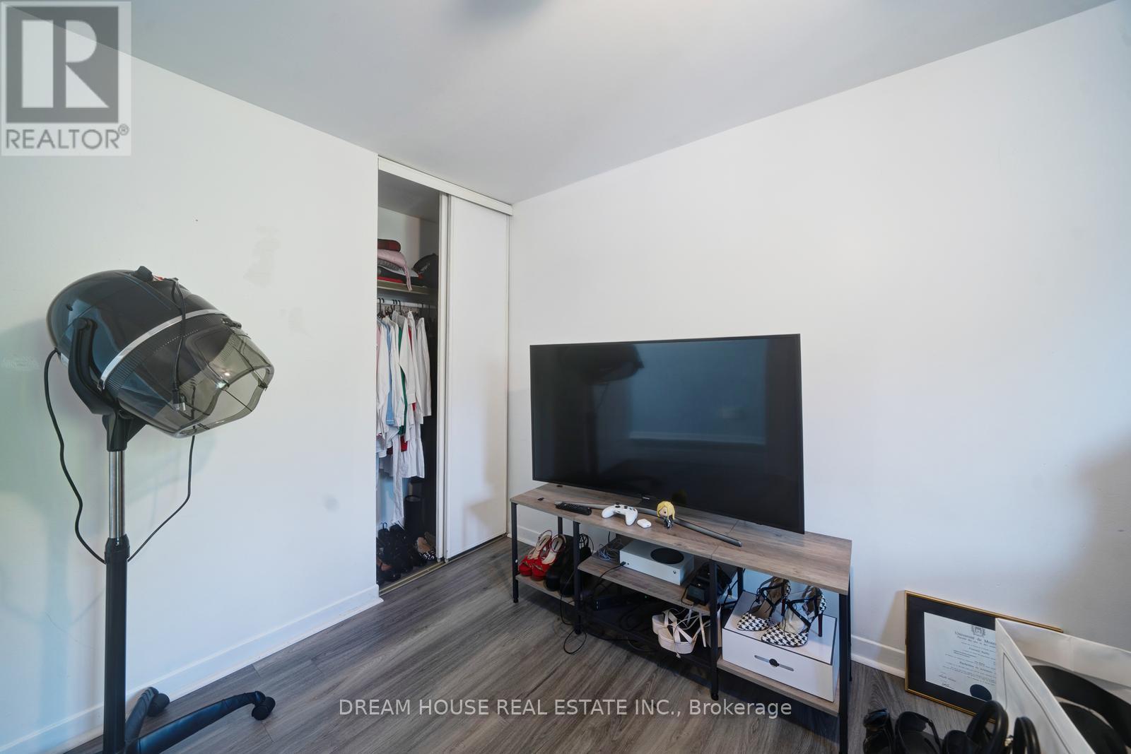 2048 Walker Avenue, Peterborough (Ashburnham Ward 4), Ontario  K9L 1S1 - Photo 32 - X12737248