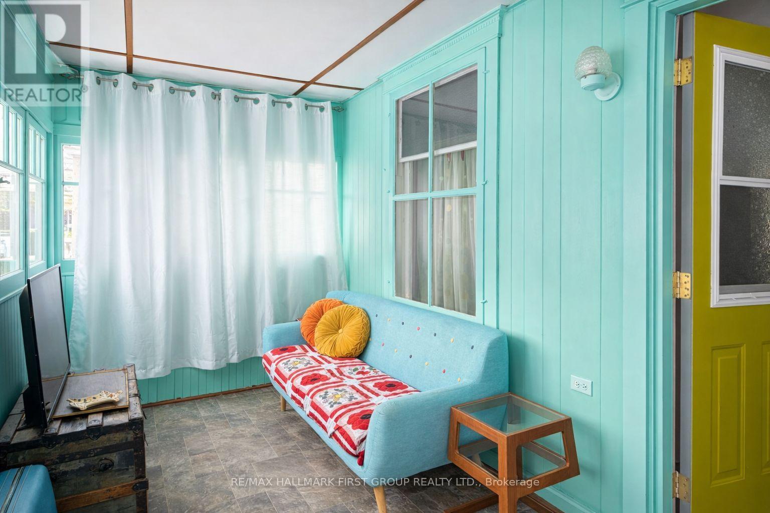 168 Adeline Street, Peterborough (Town Ward 3), Ontario  K9J 5E3 - Photo 5 - X12737304