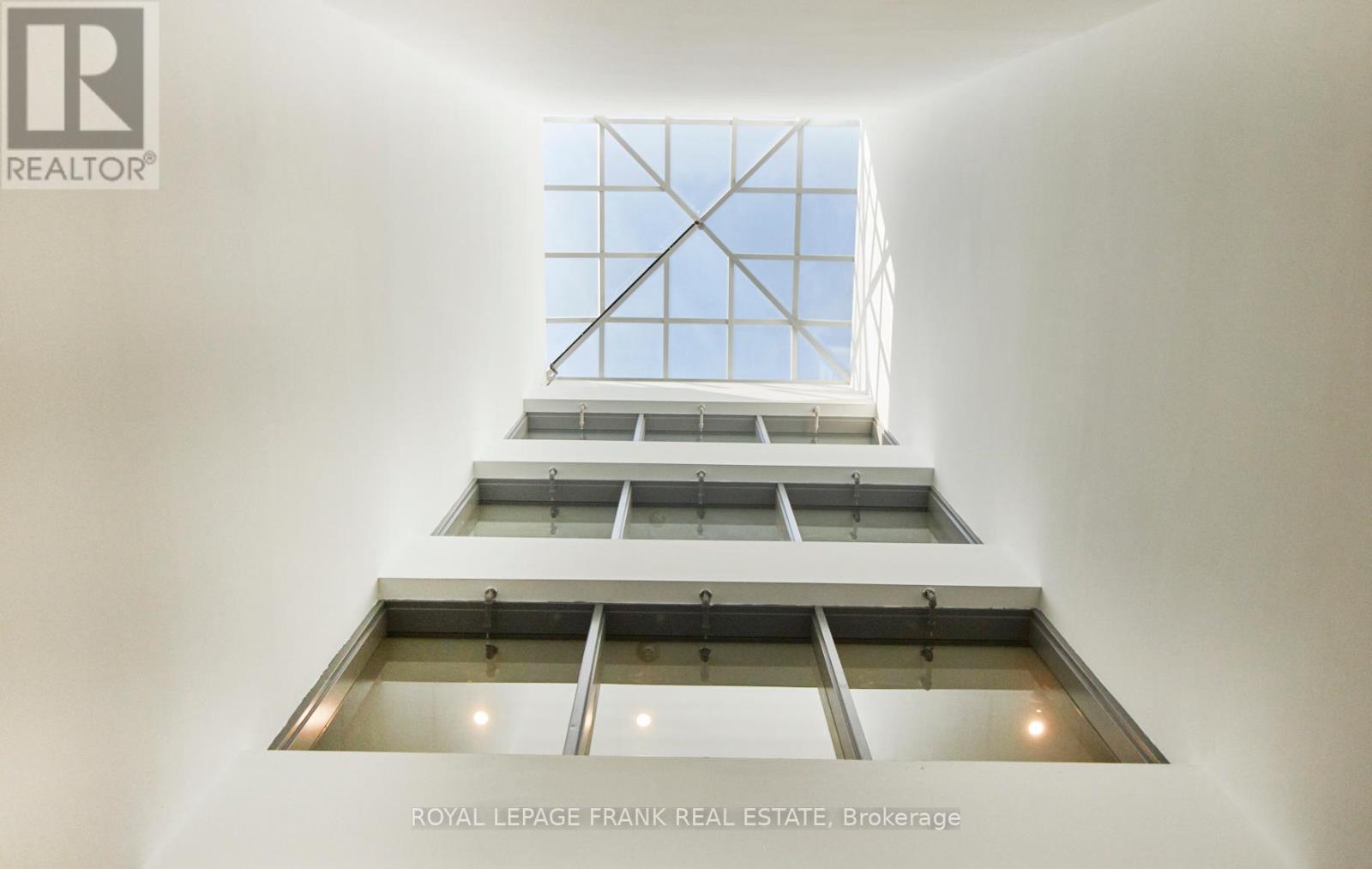 2nd Floor - 109 King Avenue, Clarington (Newcastle), Ontario  L1B 1H3 - Photo 4 - E12738758