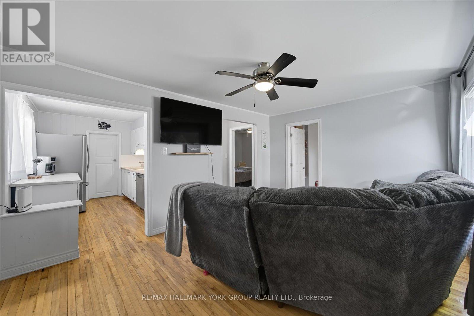 24 Churchill Crescent, Kawartha Lakes (Lindsay), Ontario  K9V 3Y6 - Photo 7 - X12739508