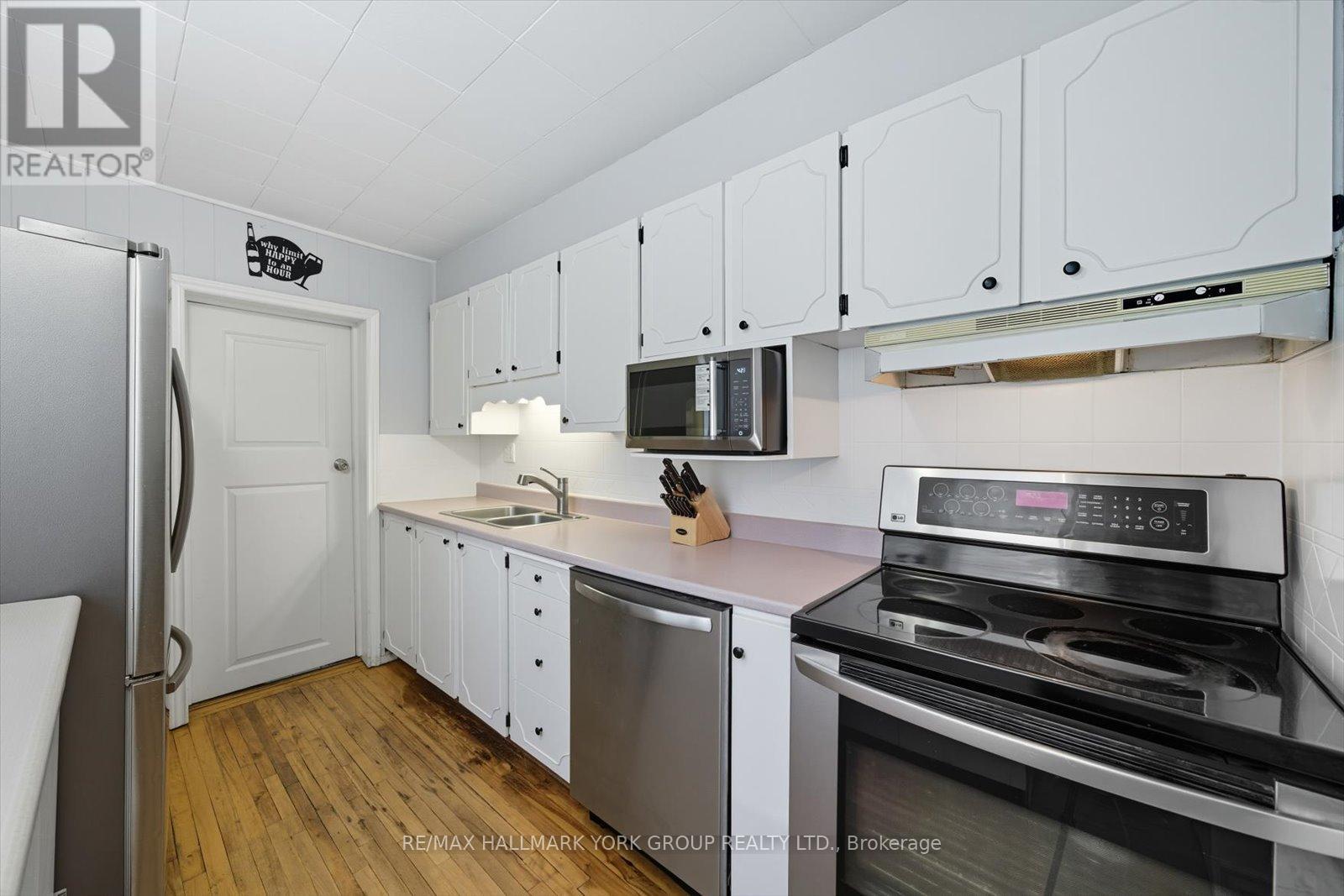 24 Churchill Crescent, Kawartha Lakes (Lindsay), Ontario  K9V 3Y6 - Photo 9 - X12739508