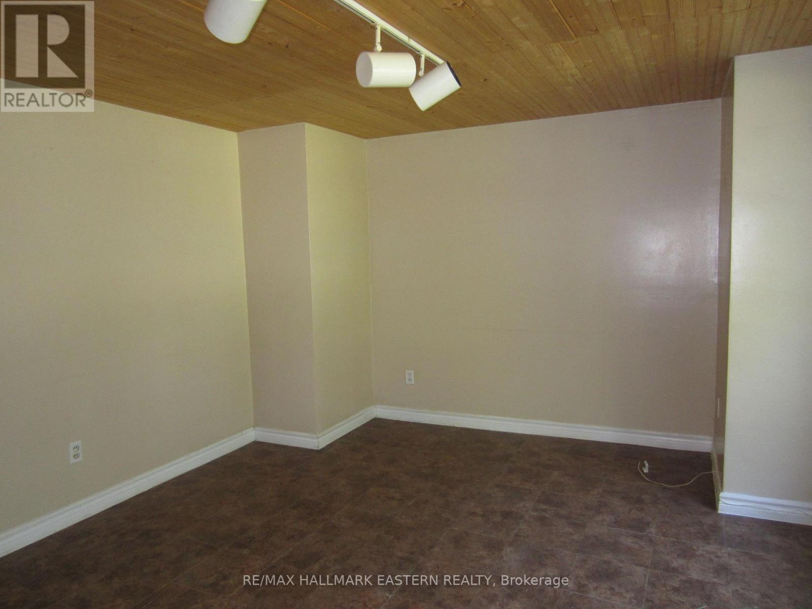 629 Rubidge Street, Peterborough (Town Ward 3), Ontario  K9H 4E9 - Photo 15 - X12740344