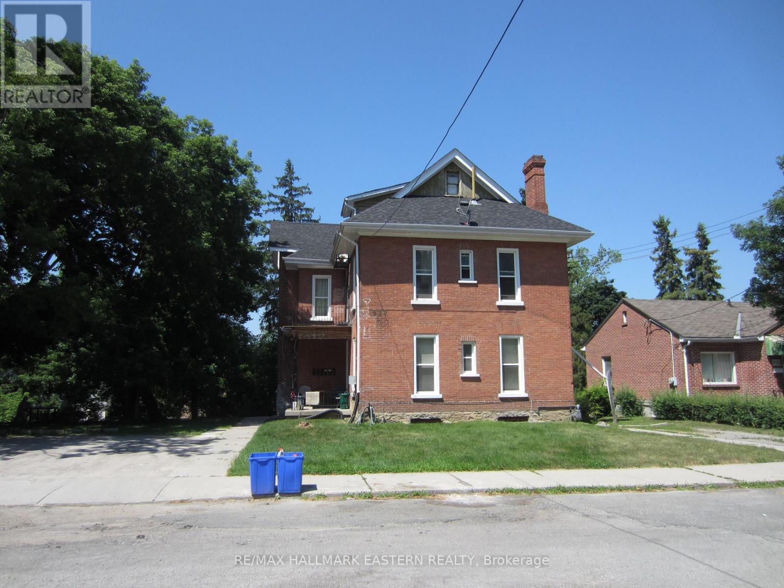 629 Rubidge Street, Peterborough (Town Ward 3), Ontario  K9H 4E9 - Photo 2 - X12740344