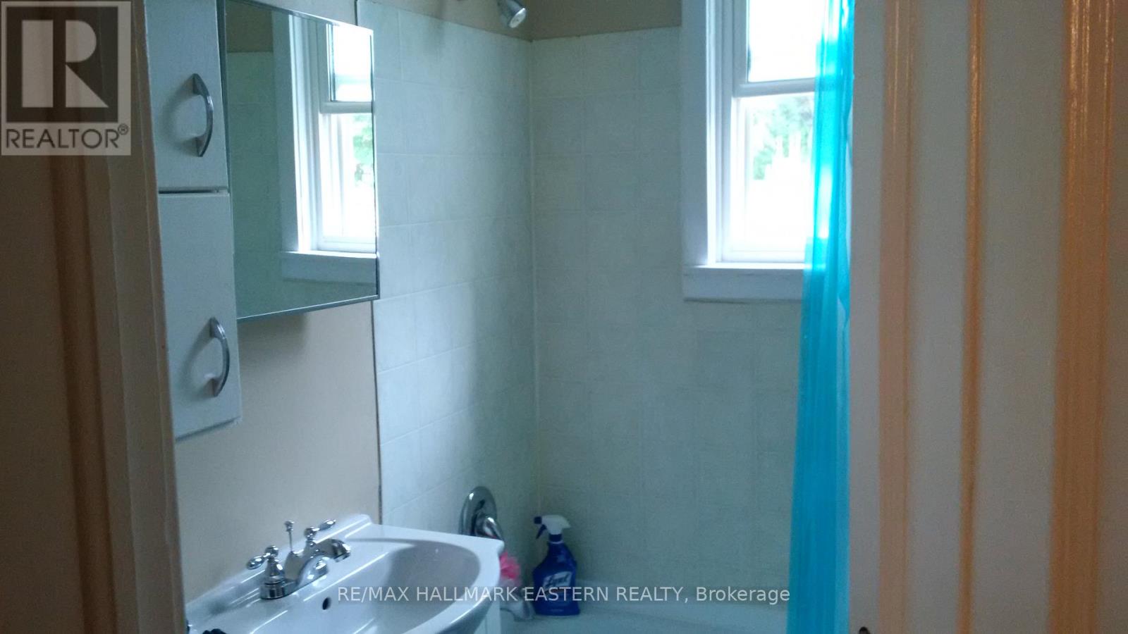 629 Rubidge Street, Peterborough (Town Ward 3), Ontario  K9H 4E9 - Photo 8 - X12740344