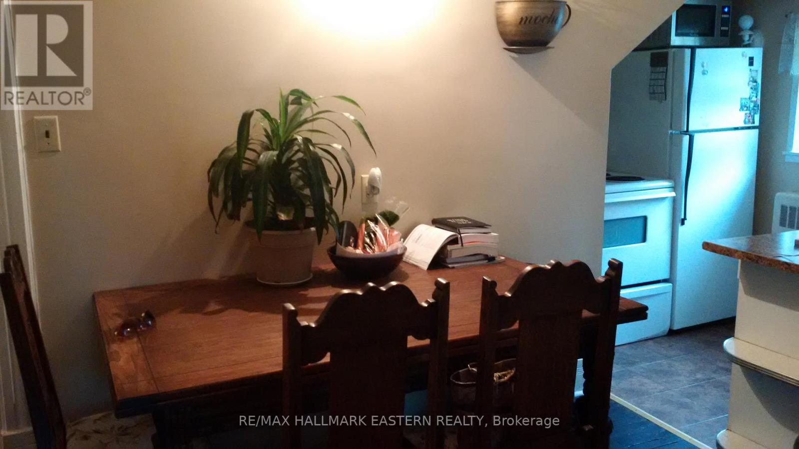 629 Rubidge Street, Peterborough (Town Ward 3), Ontario  K9H 4E9 - Photo 9 - X12740344