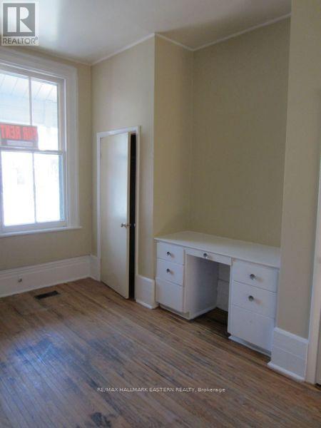 378 Stewart Street, Peterborough (Town Ward 3), Ontario  K9H 4B1 - Photo 10 - X12740408