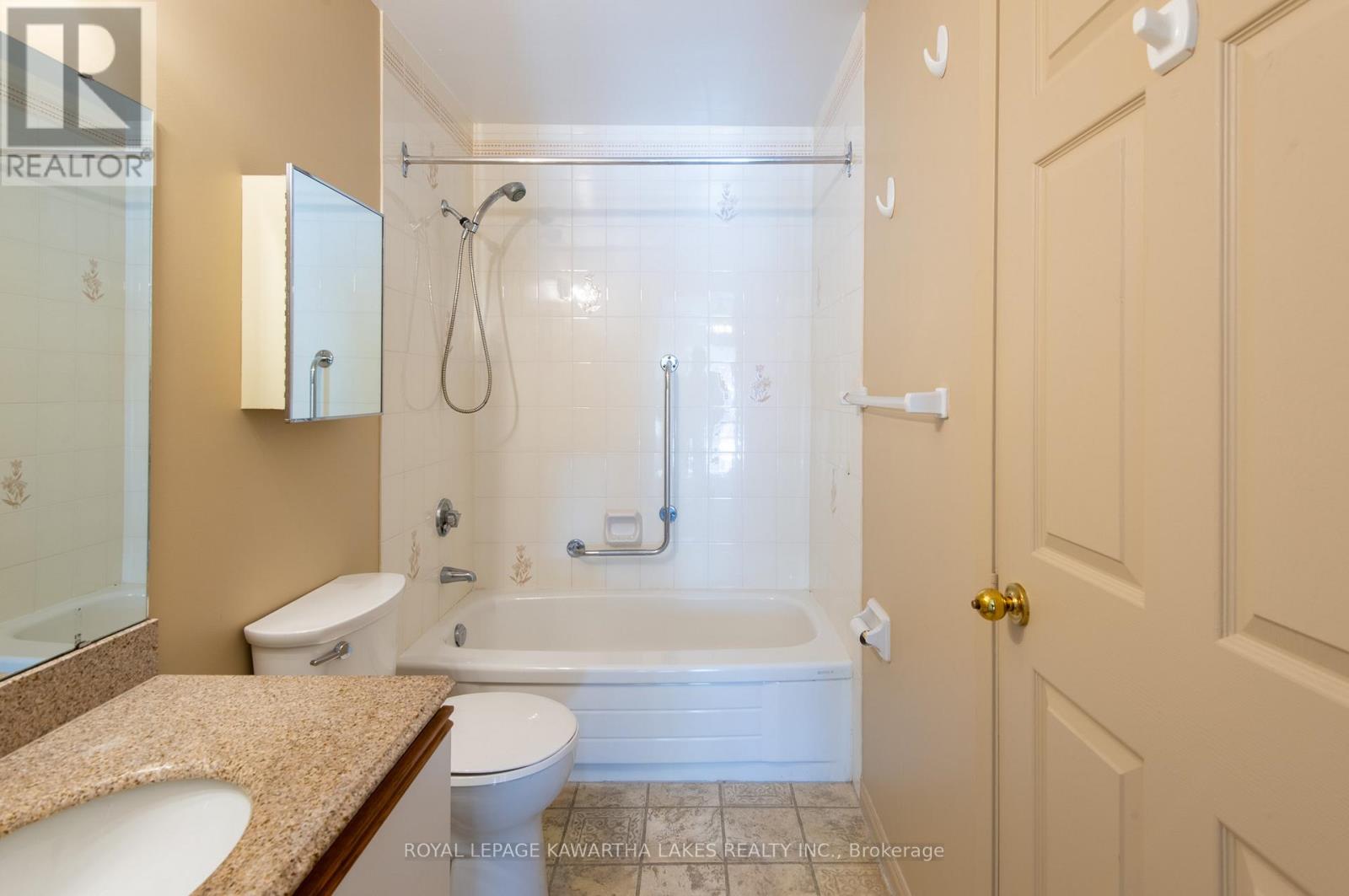 108 - 2 Heritage Way, Kawartha Lakes (Lindsay), Ontario  K9V 5P5 - Photo 16 - X12742536