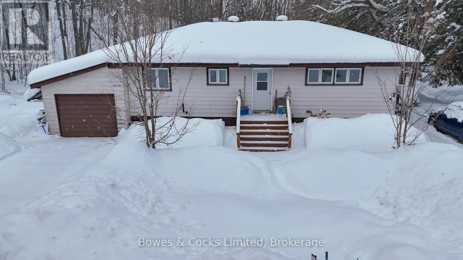 1052 Estates Road, Highlands East (Bicroft Ward), Ontario  K0L 1C0 - Photo 15 - X12742946