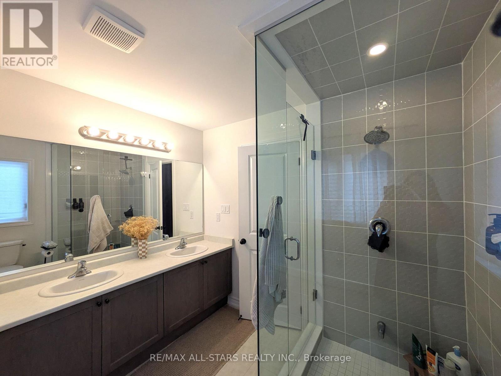 22 Hennessey Crescent, Kawartha Lakes (Lindsay), Ontario  K9V 0P3 - Photo 14 - X12743072