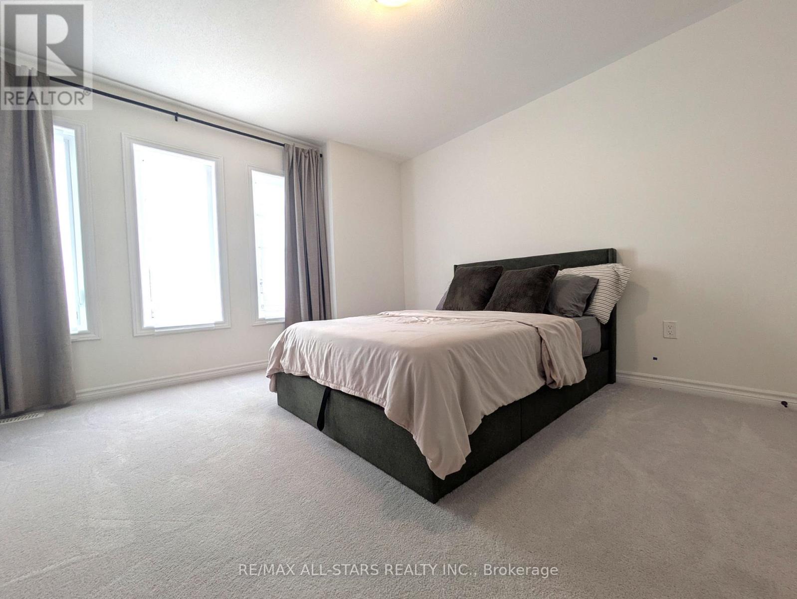 22 Hennessey Crescent, Kawartha Lakes (Lindsay), Ontario  K9V 0P3 - Photo 16 - X12743072