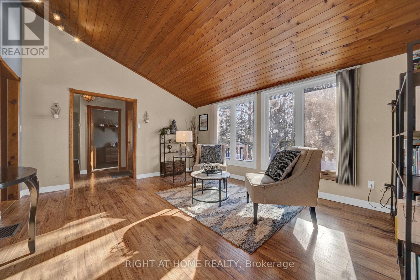 424 Bridle Road, Kawartha Lakes (Ops), Ontario  K9V 4R2 - Photo 6 - X12742944