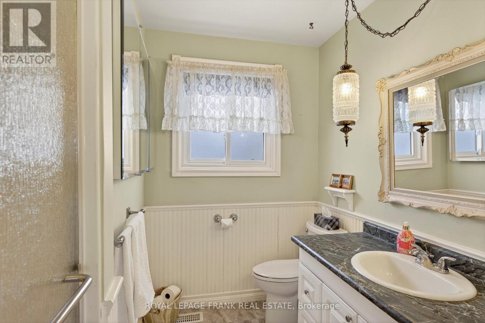 491 Chamberlain Street, Peterborough (Town Ward 3), Ontario  K9J 4L3 - Photo 18 - X12744940