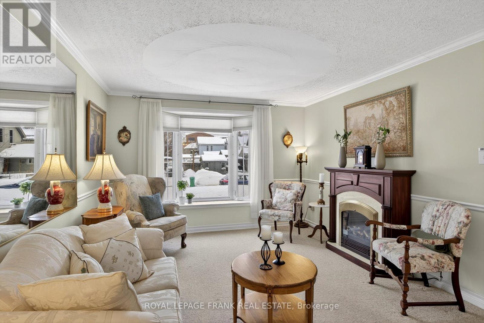 491 Chamberlain Street, Peterborough (Town Ward 3), Ontario  K9J 4L3 - Photo 4 - X12744940