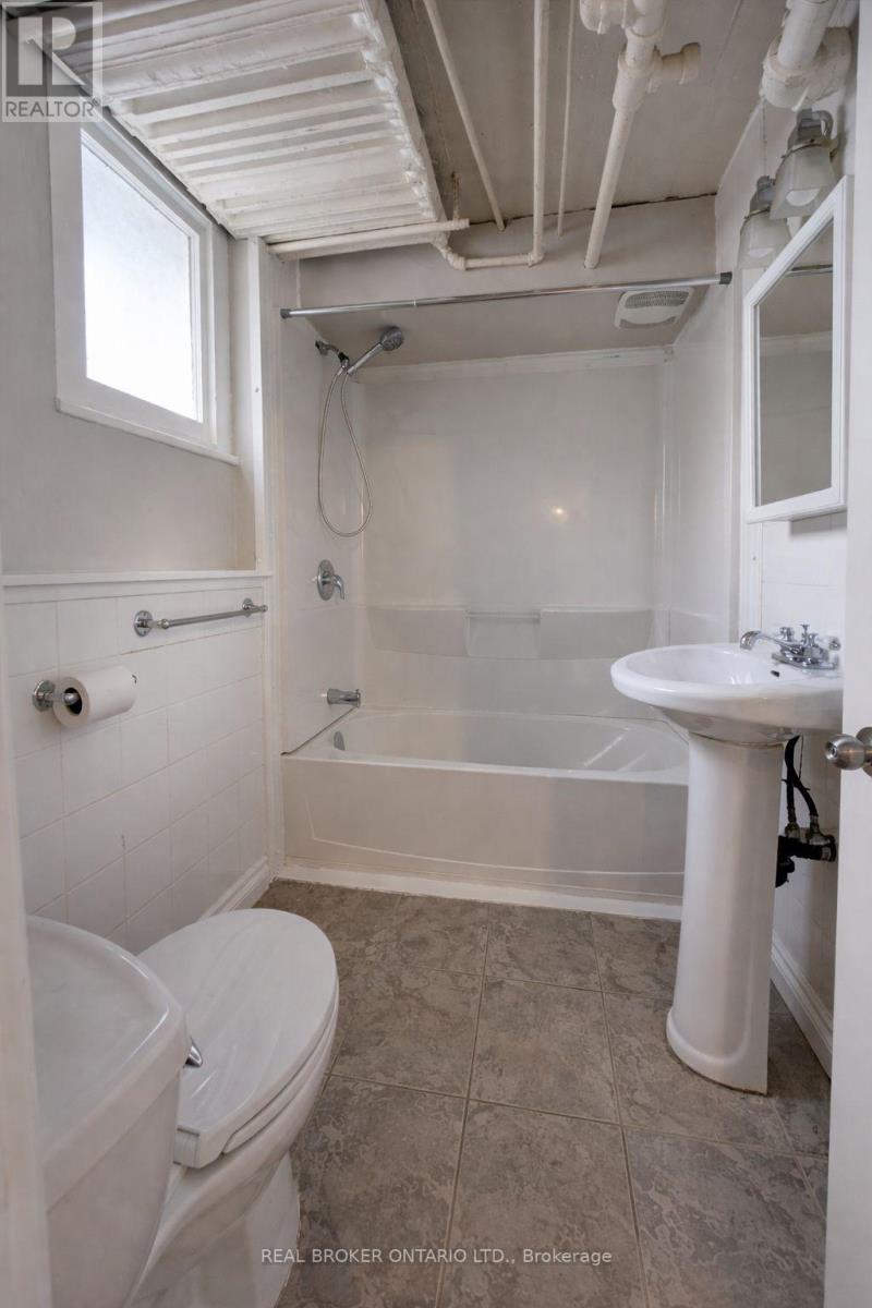 4 - 480 Weller Street, Peterborough (Monaghan Ward 2), Ontario  K9H 2N6 - Photo 8 - X12745818