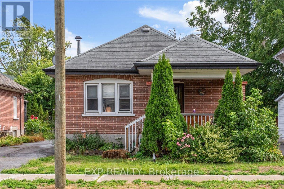 225 Mcgill Street, Peterborough (Otonabee Ward 1), Ontario  K9J 1W2 - Photo 3 - X12748426