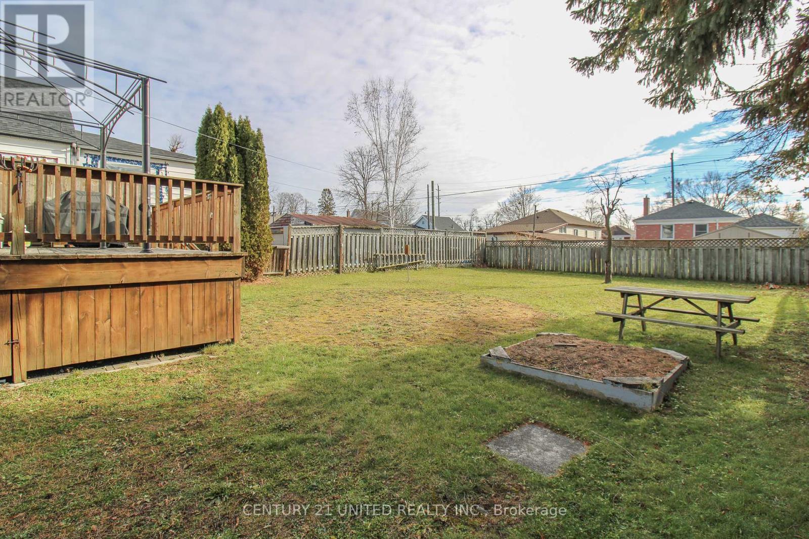 677 Orpington Road, Peterborough (Otonabee Ward 1), Ontario  K9J 4A5 - Photo 5 - X12748612