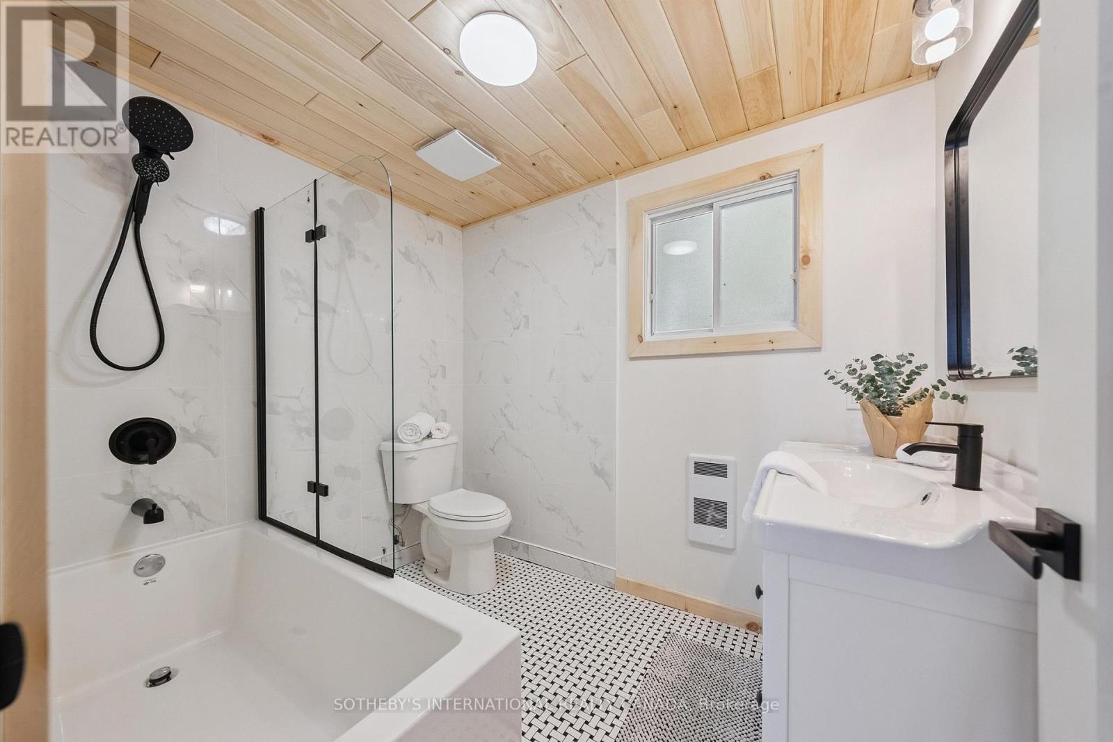 30 Tara Court, Hastings Highlands (Wicklow Ward), Ontario  K0L 2R0 - Photo 26 - X12748410