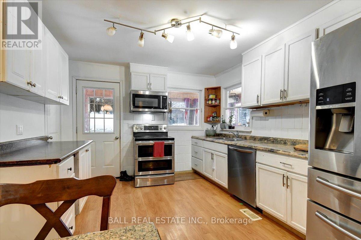 31298 Hwy 28 E, Bancroft (Dungannon Ward), Ontario  K0L 1C0 - Photo 7 - X12748834