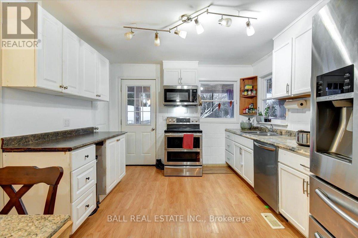 31298 Hwy 28 E, Bancroft (Dungannon Ward), Ontario  K0L 1C0 - Photo 8 - X12748834