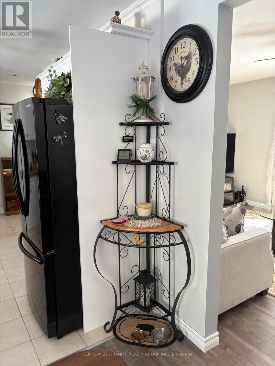 8 Johnston Crescent, Bancroft (Bancroft Ward), Ontario  K0L 1C0 - Photo 10 - X12749806