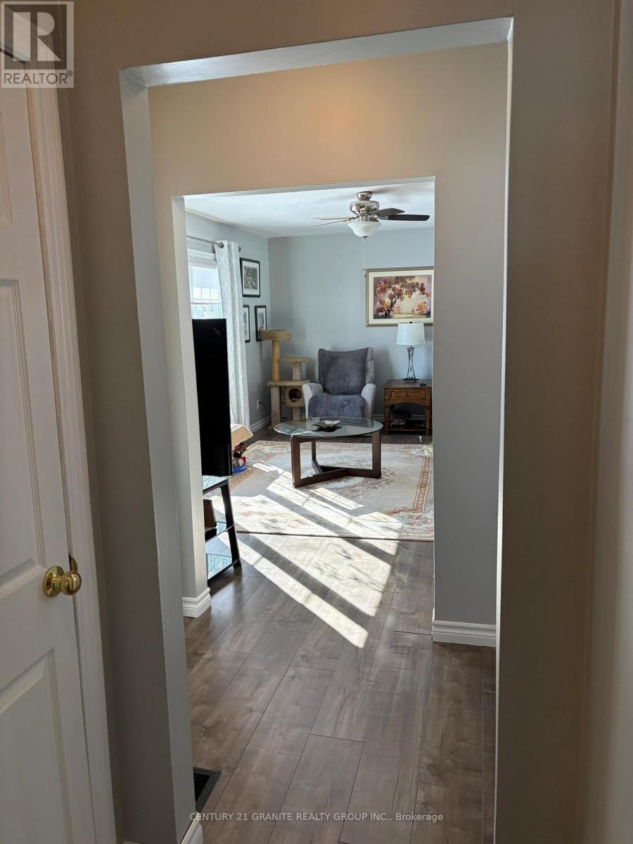 8 Johnston Crescent, Bancroft (Bancroft Ward), Ontario  K0L 1C0 - Photo 2 - X12749806