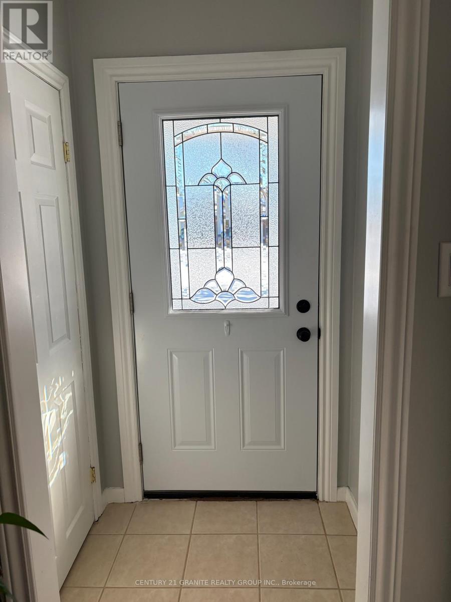 8 Johnston Crescent, Bancroft (Bancroft Ward), Ontario  K0L 1C0 - Photo 3 - X12749806