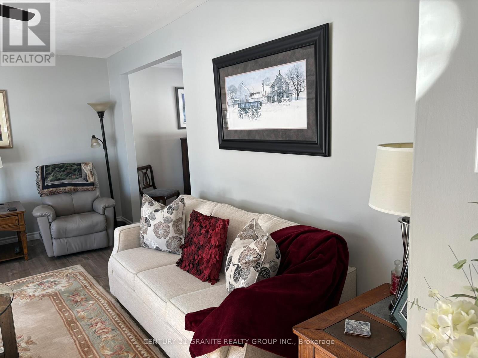 8 Johnston Crescent, Bancroft (Bancroft Ward), Ontario  K0L 1C0 - Photo 5 - X12749806