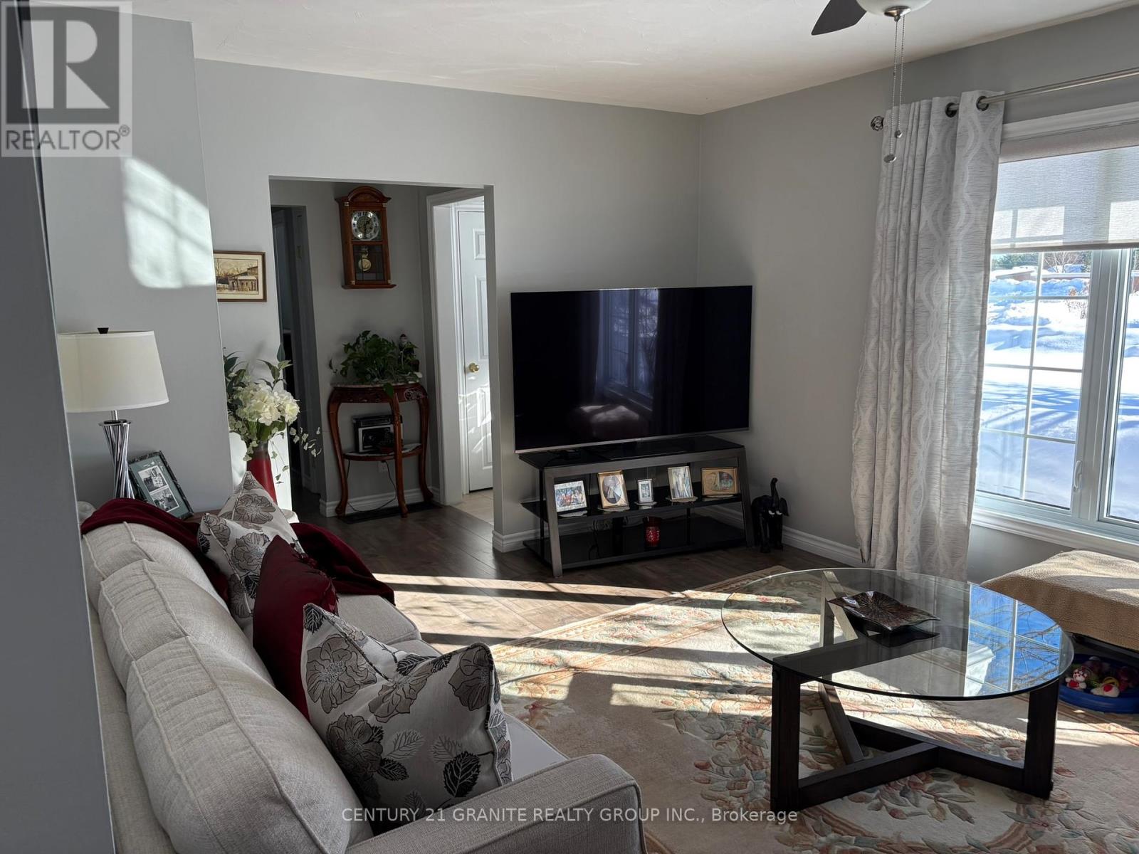 8 Johnston Crescent, Bancroft (Bancroft Ward), Ontario  K0L 1C0 - Photo 9 - X12749806